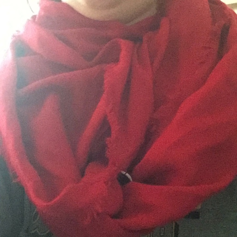 Red infinity scarf